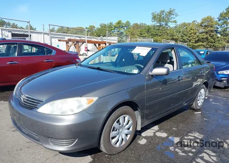 2005 Toyota Camry Le из США, поврежденный, VIN 4T1BE32K15U539569